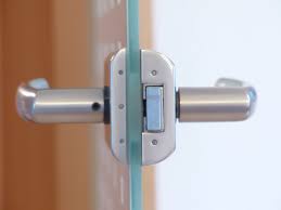 commercial locksmith services (626) 200-1796